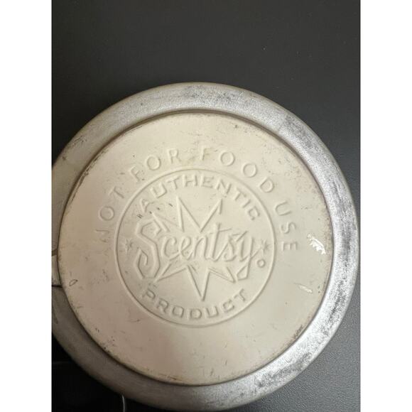 Scentsy Full Size Retired "Silvervine"‎ Wax Warmer - Picture 3 of 4